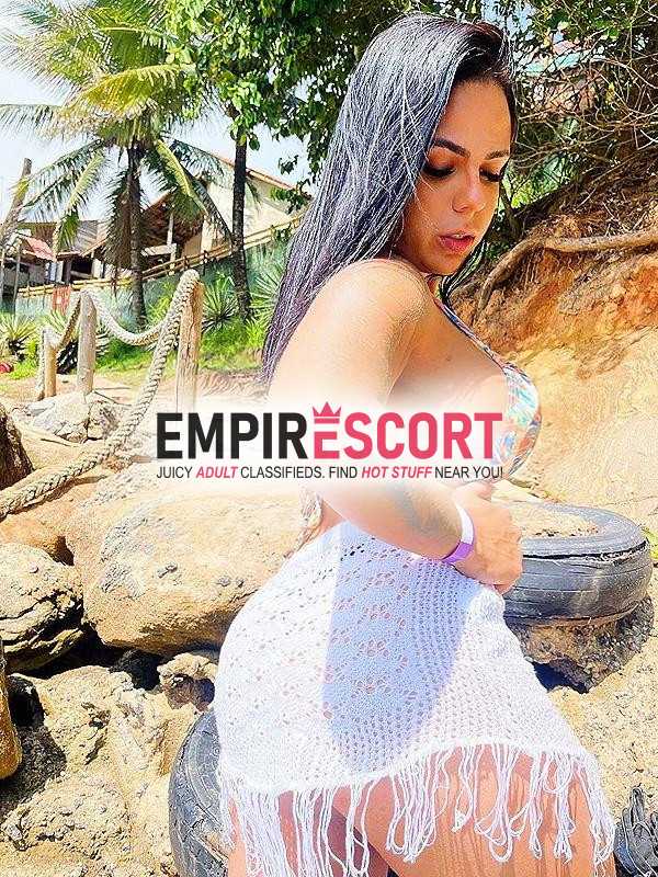 uma transex bem feminina e muito safada anal sem reclamar