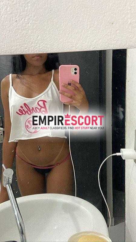 alicia novidade na cidade. novinha morena do oral guloso e babadinho 🤤💦 sem frescura🔥😈