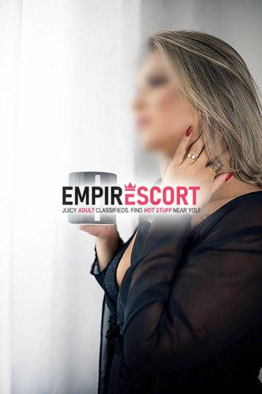 milf 👑 com local
com local