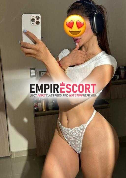 branquinha safada 😍