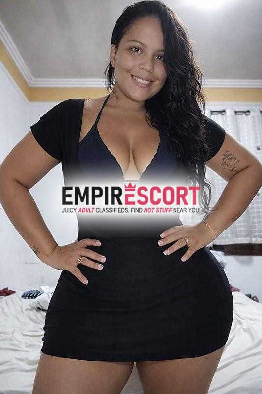 sua putinha rabuda do cuzinho apertadinho anal   vaginal   oral e garganta profunda.