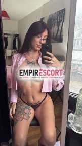 vivi magrinha tatuada ruiva