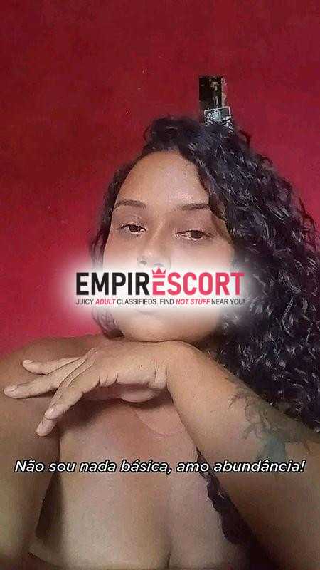 morena com local que gosta de o cuzinho e de chupa muito.