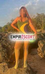 acesse se vc procura um encontro natural e envolvente com uma bela mulata de curvas generosas e excitantes…