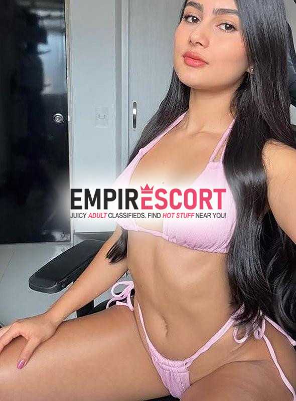 barbie linda boca de veludo e mãos de anjo rosto de boneca e corpo definido