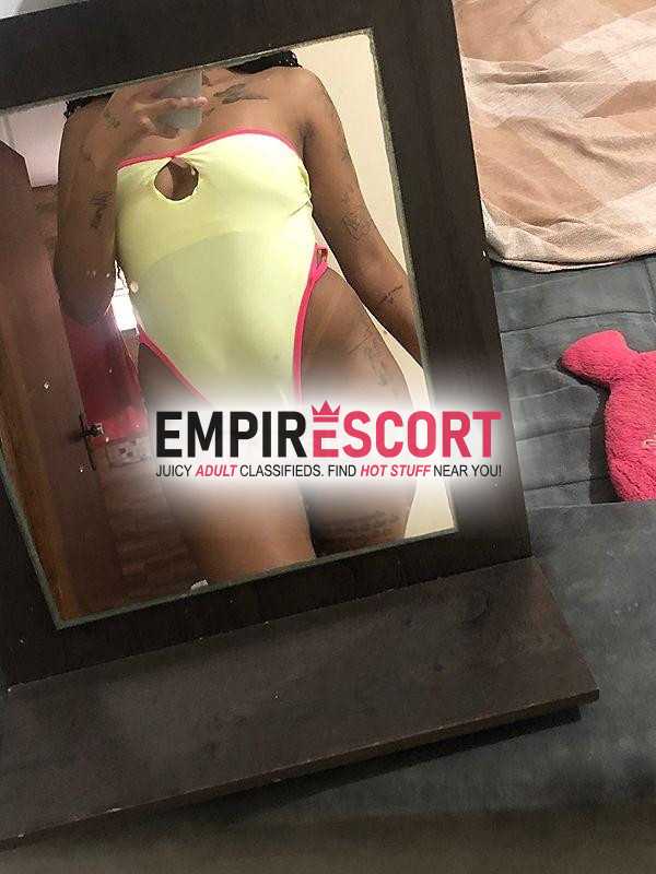 uma moreninha gostosa