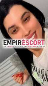 bianca morena do cabelão e sorrisão pura simpatia e prazer também.