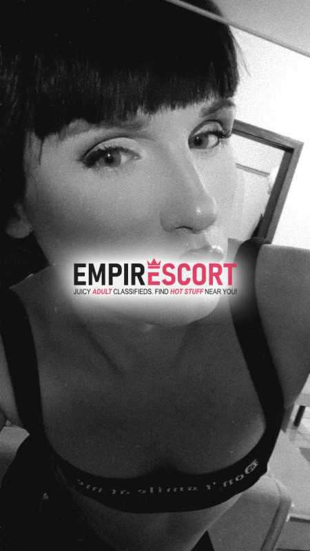 transex larah thayne