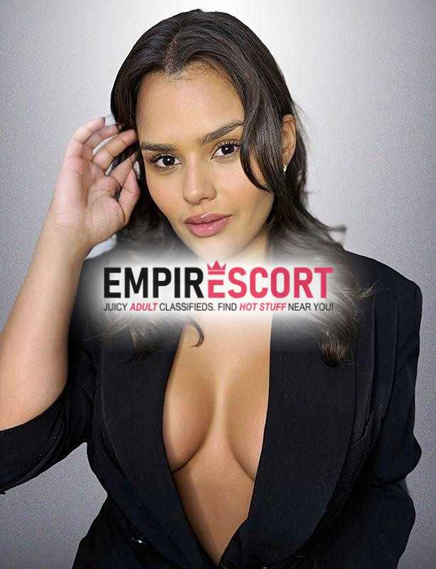 morena meiga estilo namoradinha com local solo e reservado.