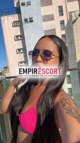 novinha gostosa com local