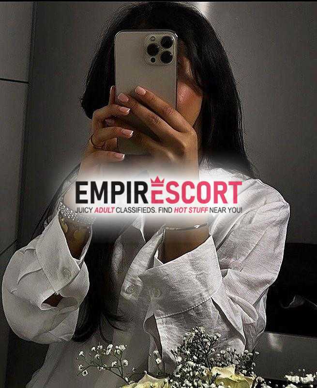 morena linda cheirosa e muito carinhosa…estilo namoradinha