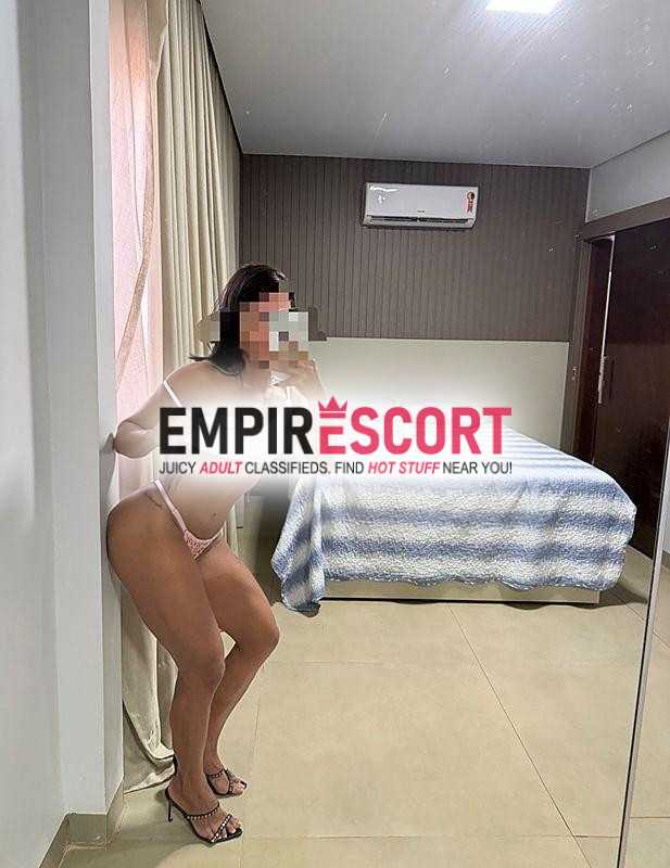 olá me chamo camila morena clara seios pequeno que cabe em sua boca bumbum empinado corpo definido 158 de altura e 
peso 57kl.
15 min 100
30