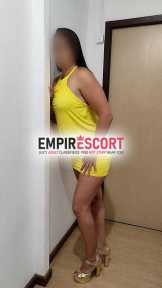 iniciante sua namoradinha toda natural perfeita bela morena linda de corpo e rosto com local