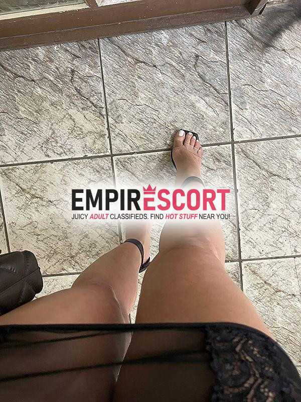 branquinha linda 
cheirosa 
tatuada