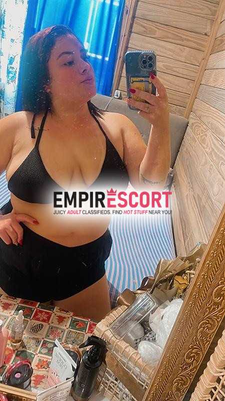 cavalona sentada forte finalizada com gozada facial.
