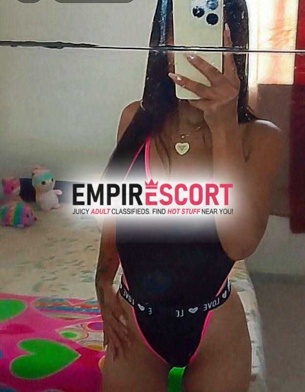 novinha safadinhaaaa 
com local 😈💋😈
