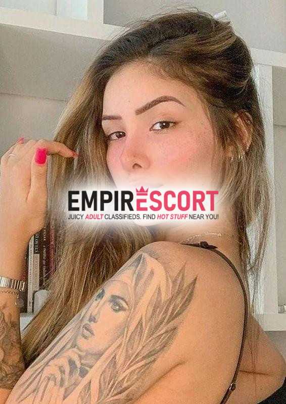 Ágatha loirinha safada