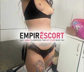 sou uma delicinha de seios durinhos cintura fina e bumbum empinado para vc gozar gostosinho 🫦