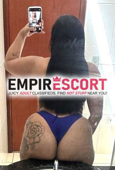 morena tatuada bumbum gigante e prazer sem frescura em itanhaém