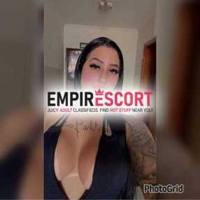 branquinha tatuada gostosa passando na tua cidade