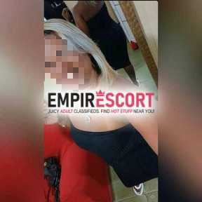 uma morena deliciosa pronta pra deixar você vontade
