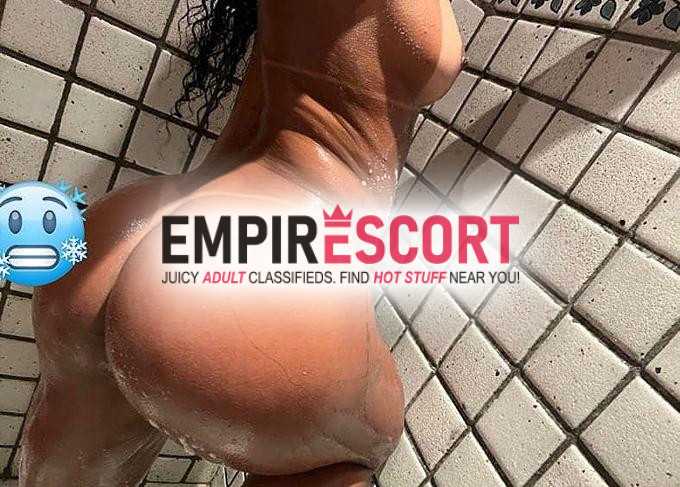 duas meninas loira e morena juntas