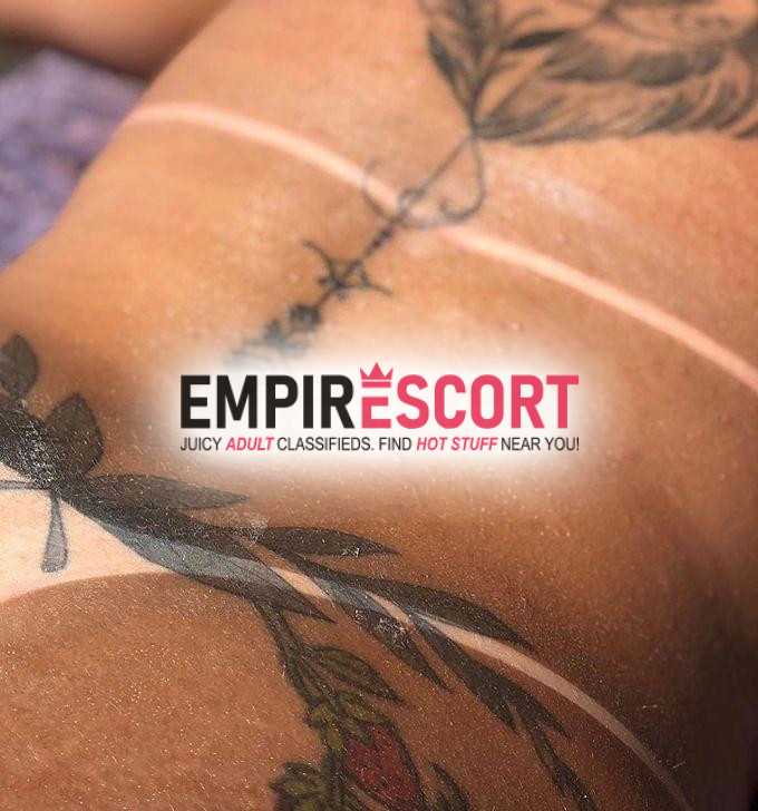 morena de tira o fôlego faco inversão adoro um sexo anal tenho local proprio adoro ser chupada .