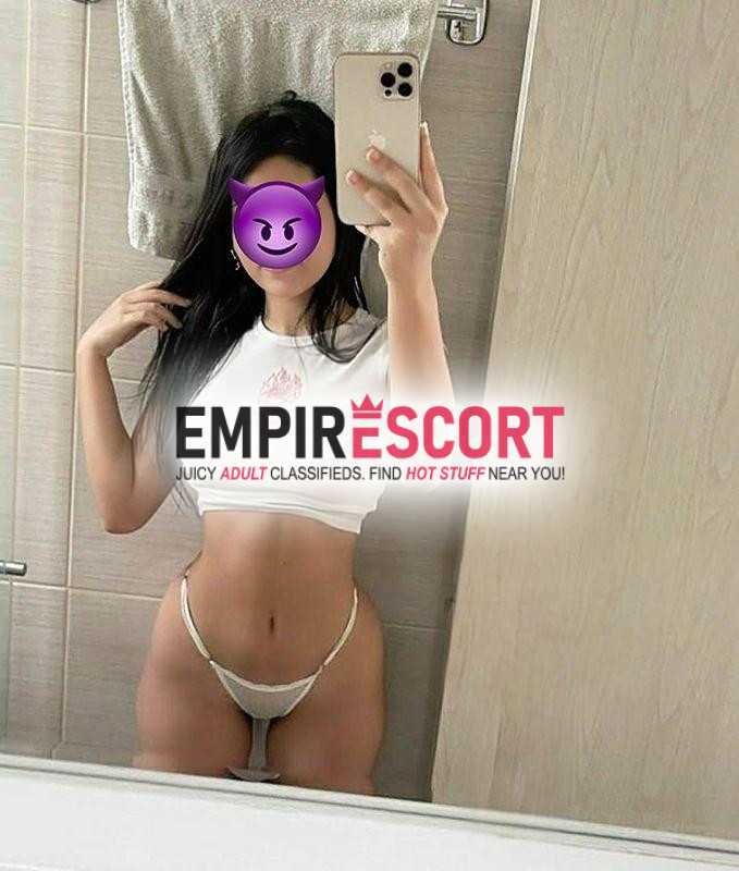 rafaella sua bonequinha de luxo boca de veludo
