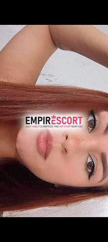 bia ruiva tattoada disponível no joguei cluber com local