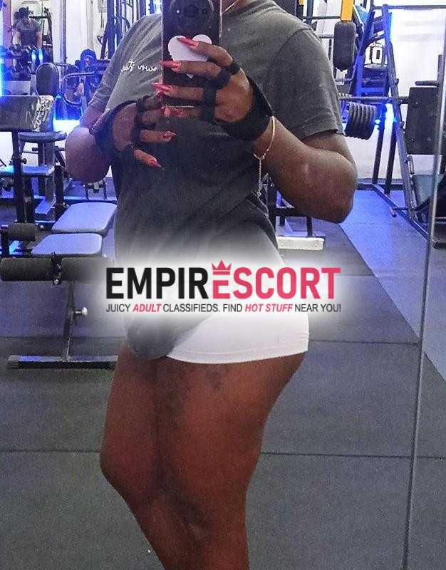 preta no capricho linda e atraente.
