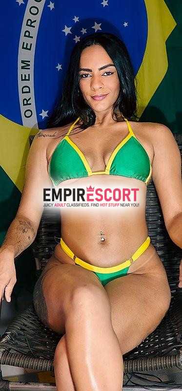 morena alta com curvas