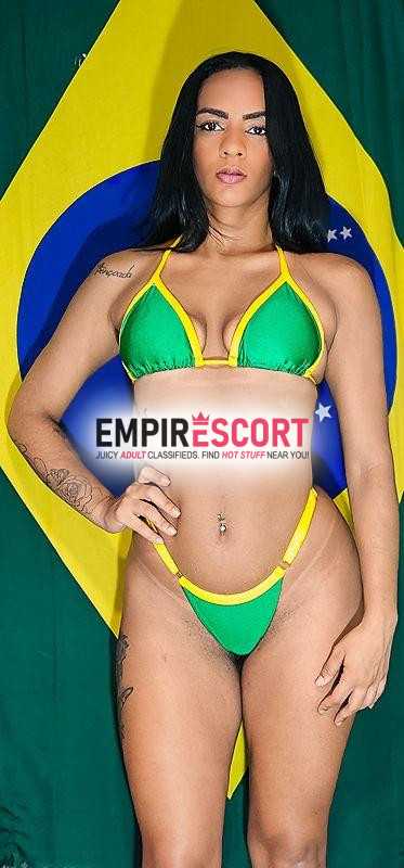 morena alta com curvas