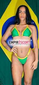 morena alta com curvas