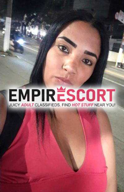 nicole vem com ninfetinha que adora brincar com o cuzinho guloso.