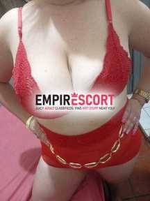 loira gordinha sensual e carinhosa.
adoro um sexo gostoso. gosto de ser chupada e chupar tambem.
