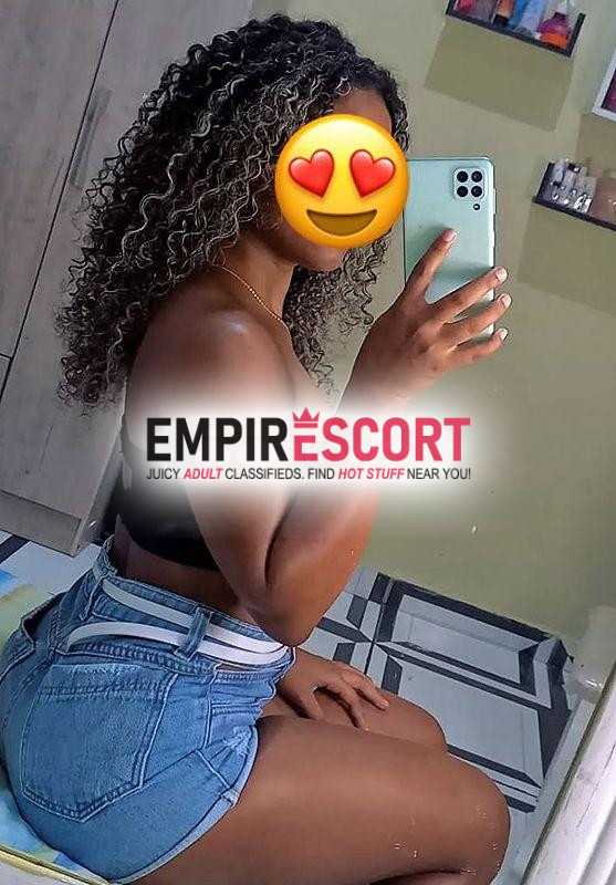 morena gostosa com local