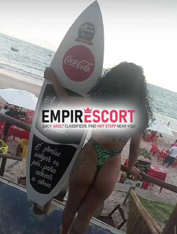 morena com local 😍