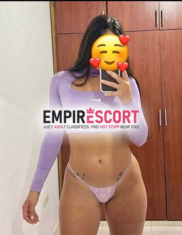 novinha estilo namoradinha nova na região sozinha no local