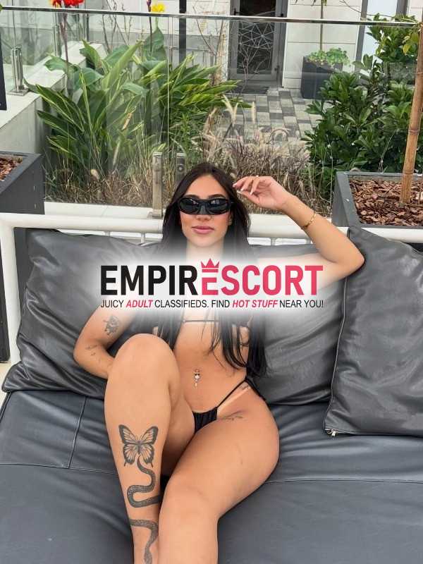 saquarema.acompanhante premium com corpo todo natural cabelos castanhos longos e uma presença envolvente elegante e discreta. recém chegada do sul ofereço um atendimento com muito carinho sensualidade e absoluto sigilo. ideal para homens exigentes que apreciam uma companhia de alto nível.