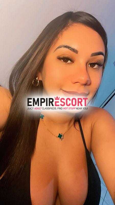uma garota linda iniciante por poucos dias na cidade com local 🥰