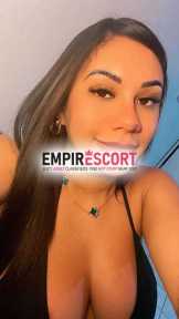 uma garota linda iniciante por poucos dias na cidade com local 🥰