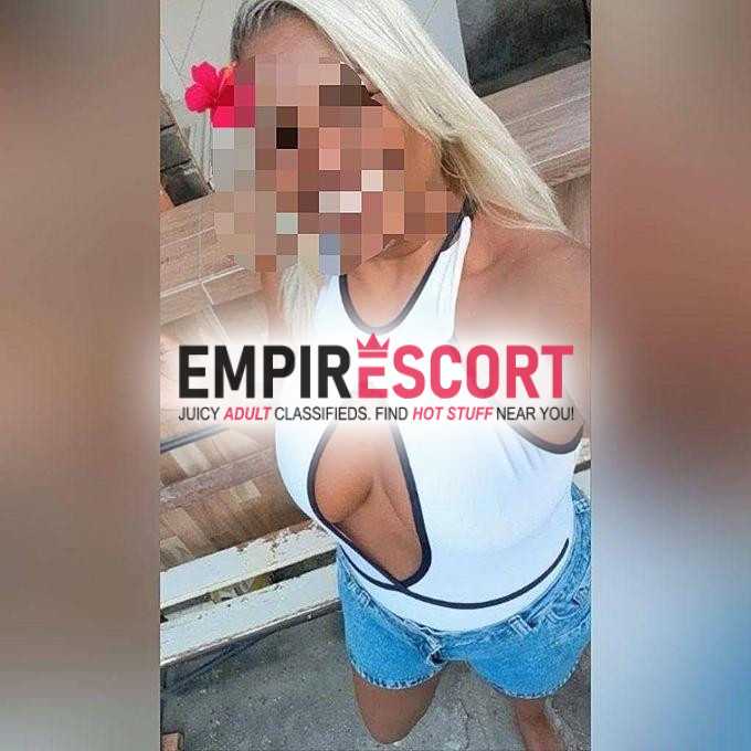 uma morena deliciosa pronta pra deixar você vontade