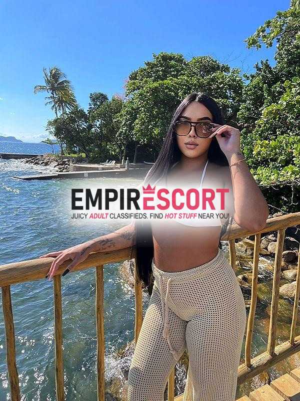 morena tatuada toda sensual novidade na cidade 