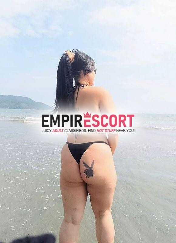 novinha sem local corpão buceta rosada sorrisao boca macia que adora leite peitos médios