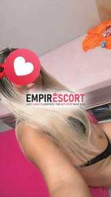 primeira vez na cidade loira sexy e completinha chegou em lagoa seca completinha e sem