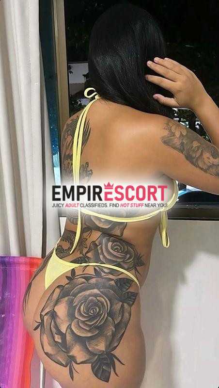 rapidinha com analbronzeadinha tenho local discreto e confortável