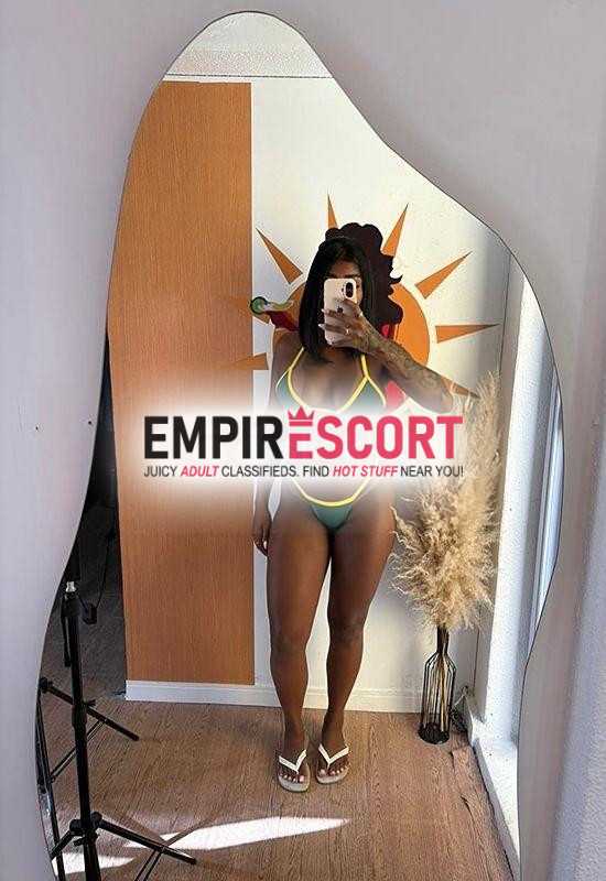 morena quente disponível com local discreto e climatizado 🥵🔥
