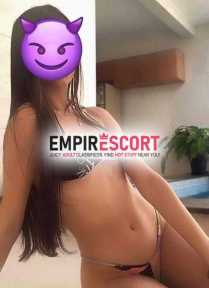 paulinha novinha magrinha linda de rosto e corpo uma safadinha que adora mamar gostoso 😋