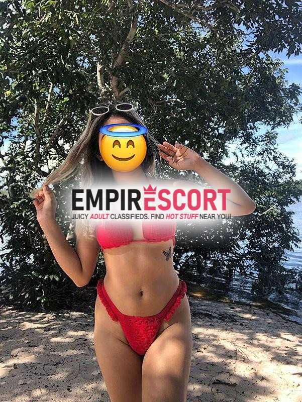 faço rápidinha adoro fuder gostoso 🥰 vem comer minha bucetinha 😋😻