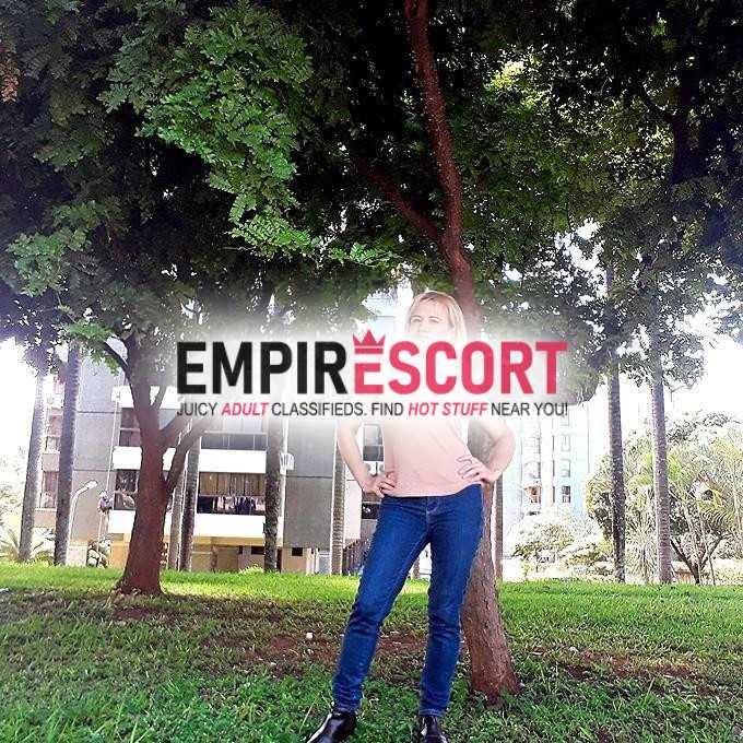 👠😈👣submissos escravosfetiches escravos submisso e fiel à rainha laura dominadora está esperando
devoção aos pés rainha obedeça à sua rainha👠